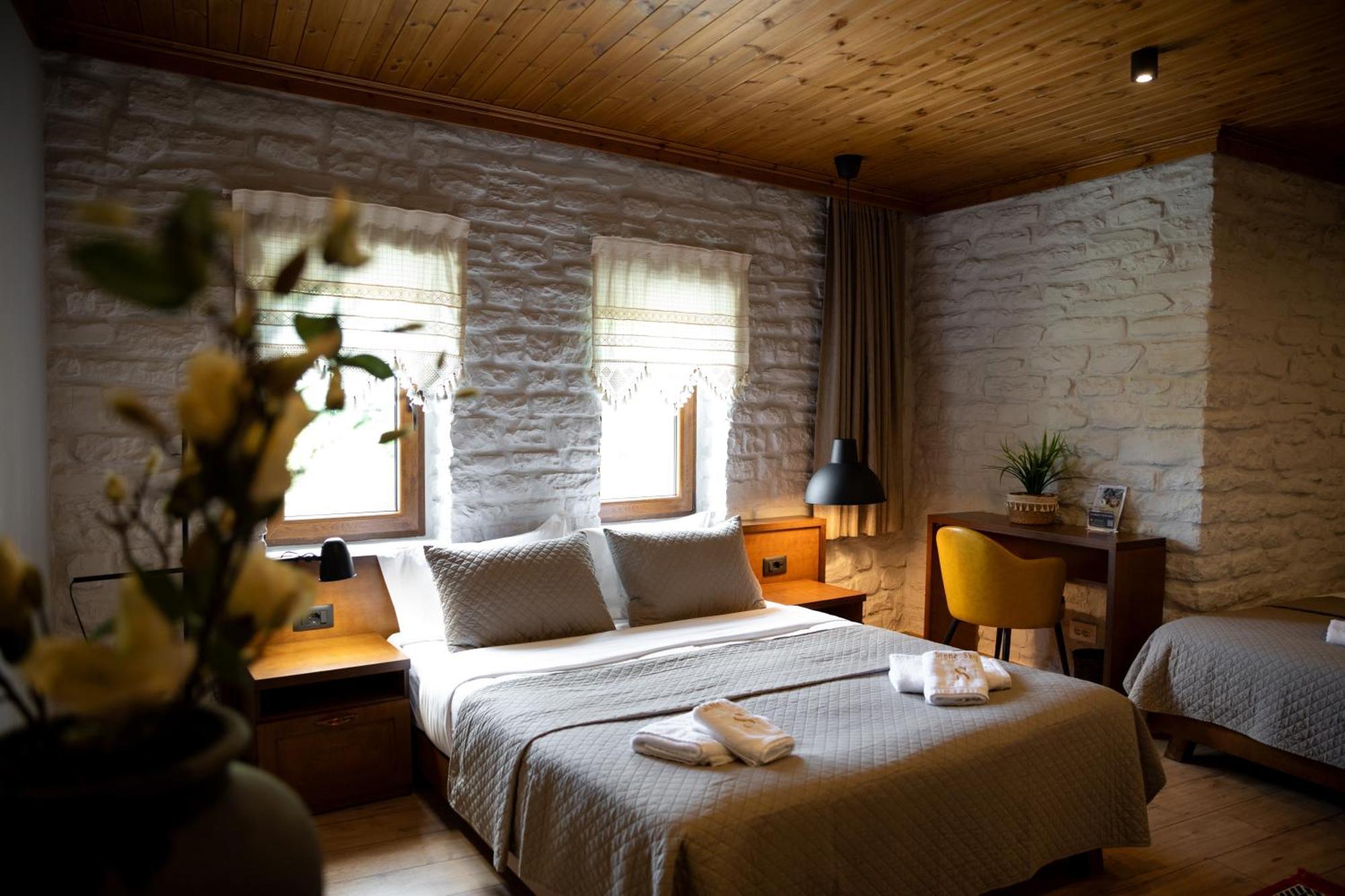 The Stone Sky Hotel Gjirokastër