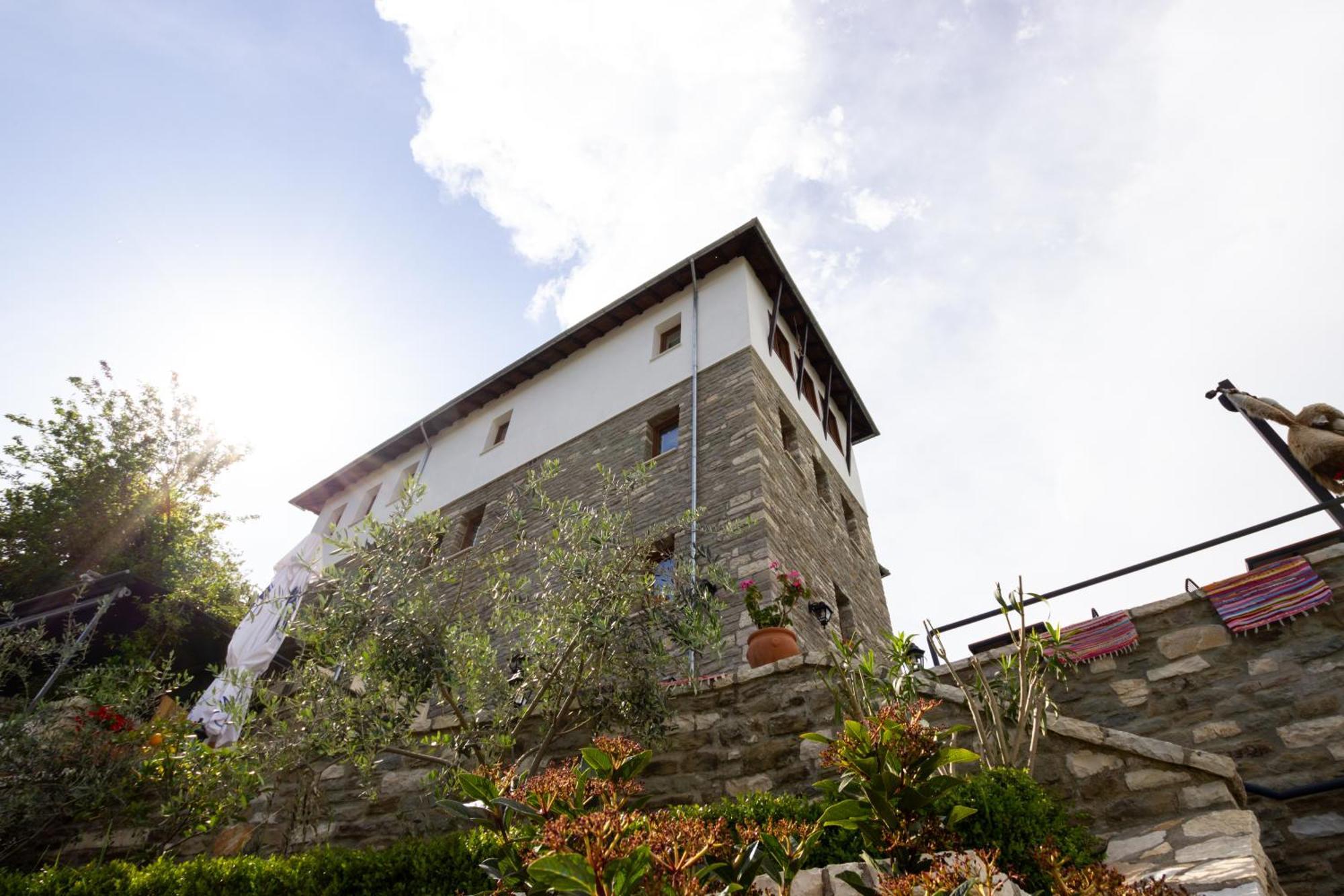 The Stone Sky Hotel Gjirokastër