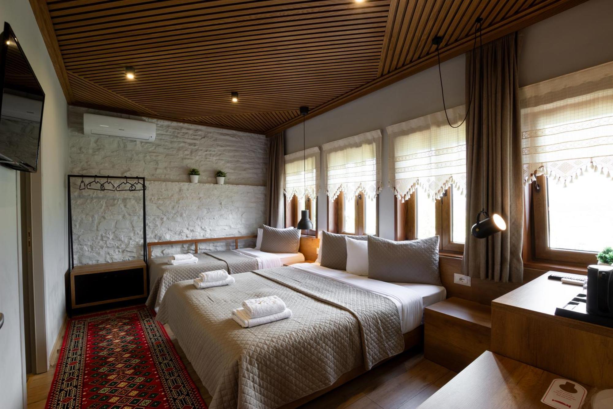 Hotel The Stone Sky 3*